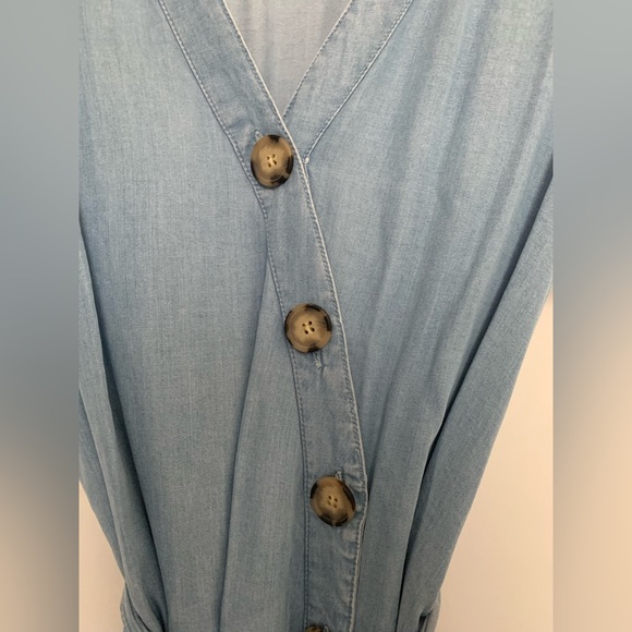 Soft Denim wrap Dress with button enclosure - Picture 5 of 6